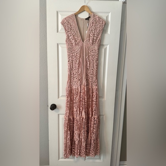 Sky Makena Maxi dress- blush. Size medium - Picture 4 of 6